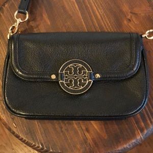 Authentic Tory Burch Amanda Classic Crossbody Bag